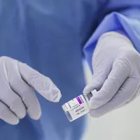 Comisia Europeană nu va mai reînnoi contractele cu AstraZeneca și Johnson & Johnson. Foto Inquam Photos/Octav Ganea