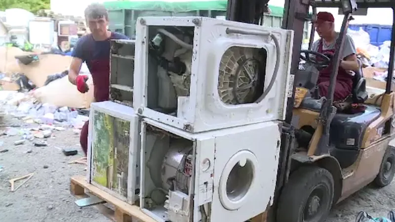 România reciclează doar 10% din electrocasnice. Foto: ȘtirileProTV