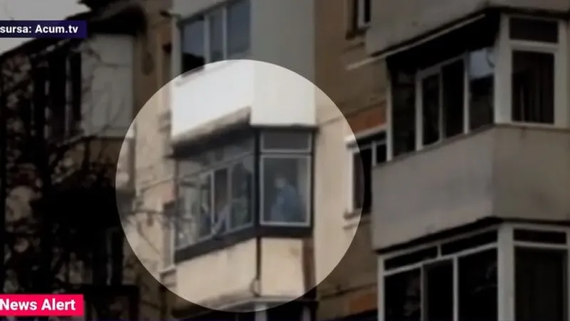 Criminalul de la Onești a ieșit cu victimele sale pe balcon. Polițiștii au râs