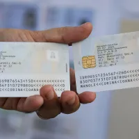 Cât te costă prima carte electronică de identitate - Foto: INQUAM PHOTOS /Octav Ganea