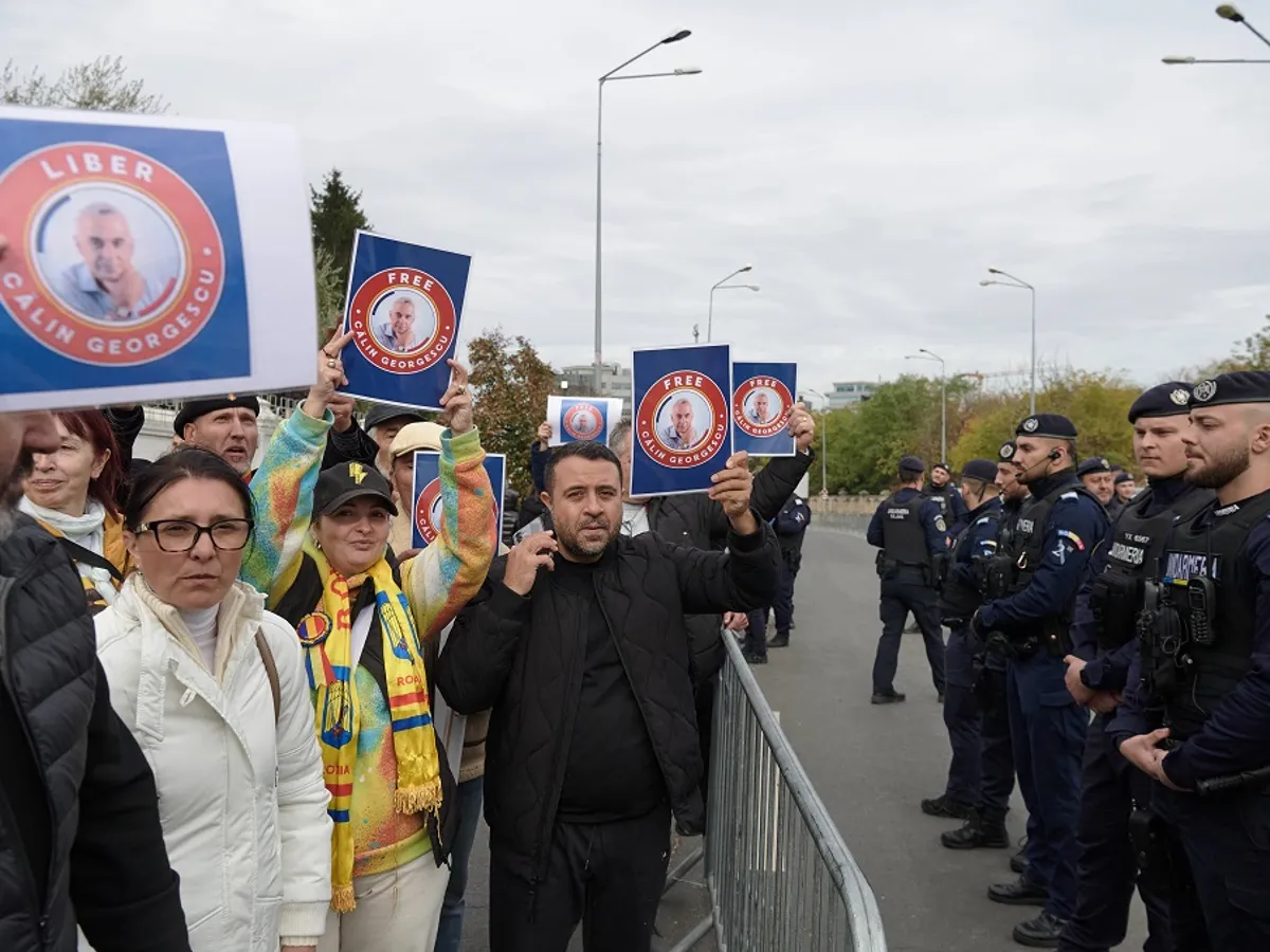 Susținătorii lui Călin Georgescu au făcut scandal la inaugurarea Catedralei