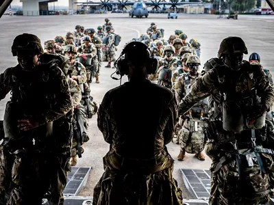 Avertismentul comisarului UE pentru Apărare: Armatele UE funcționează la doar 50% din necesarul NATO - Foto: Facebook/NATO - Caracter ilustrativ