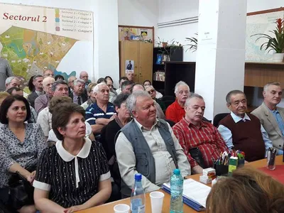 Pensionari pesediști din Sectorul 2/FOTO: Facebook.com