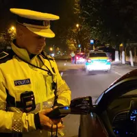 Bărbat reținut de polițiști după ce a ascuns droguri într-o pungă de alimente. Cum a fost prins? - Foto: Arhiva / imagine cu rol ilustrativ
