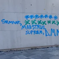 Trei monumente din Capitală au fost vandalizate - Foto: Facebook/Dan Popescu