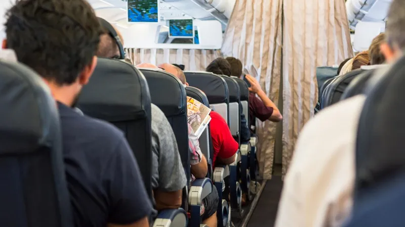 FOTO Cum arată cel mai mic aeroport din lume? Pasagerii așteaptă sub un arbore de mango - Foto: Profimediaimages.ro (rol ilustrativ)