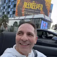 Șomer de Revelion, Dan Negru s-a plimbat cu un bolid în SUA. Ce spune despre cash și electrice - Foto: captură video