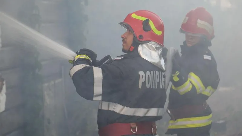 Pompierii chemați la Spitalul de Psihiatrie Craiova au încurcat adresele, au ajuns la Pediatrie/FOTO: Facebook