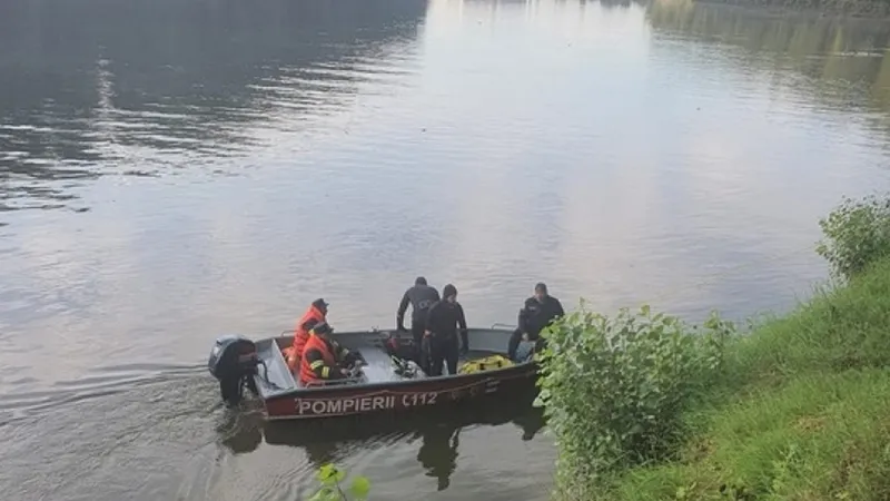 Tentativă comună de suicid: Mama, fiul și nora s-au aruncat în apa brațului Borcea. Femeile au murit. / Foto: ISU Călărași