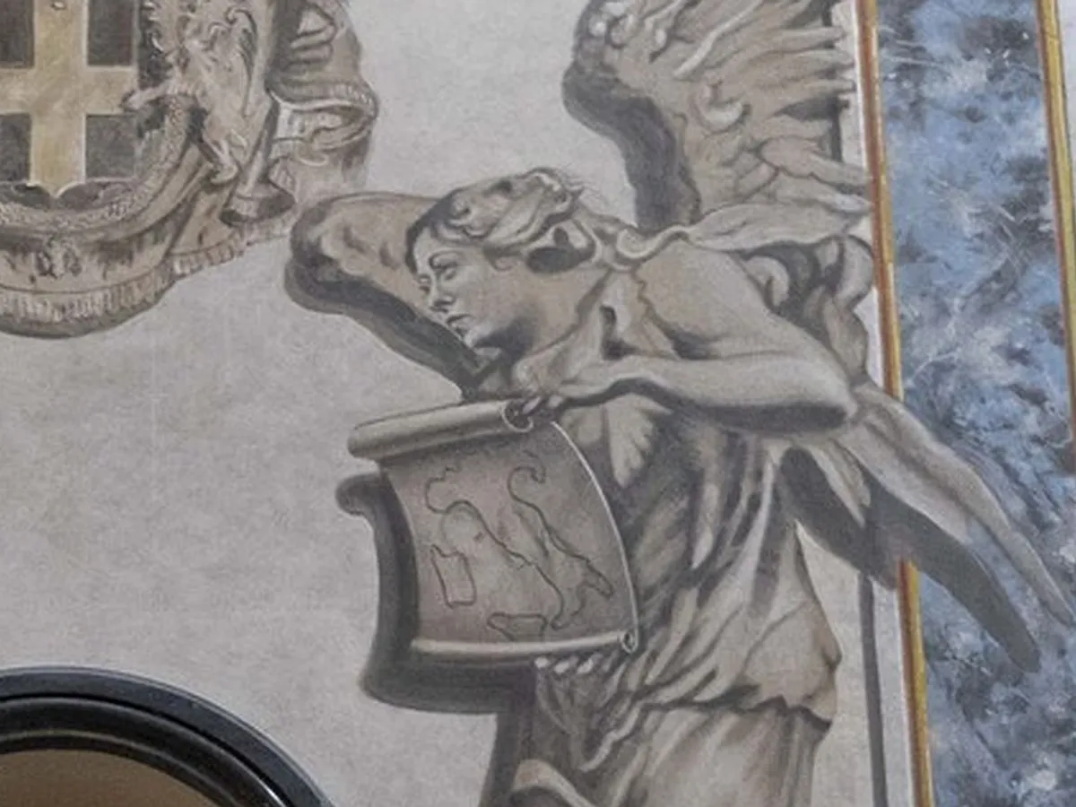 Un heruvim de pe o frescă restaurată la Roma pare să aibă faţa Giorgiei Meloni. Cum este posibil?