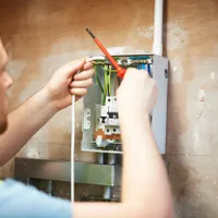 Electrician - Foto: Profimedia