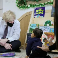 Premierul Boris Johnosn, cu două săptămâni înainte de a ajunge la frizer Foto: Facebook