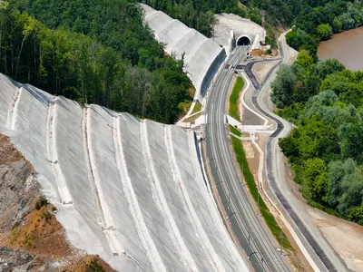„Record”, pe căile ferate din România. Un tunel de 650 metri, terminat în 8 ani. Ce probleme au fost - Foto: Facebook / Asociația Pro Infrastructură