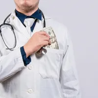 Managerul unui spital spune că medicii săi nu sunt corupți Foto: Profimedia Images - rol ilustrativ