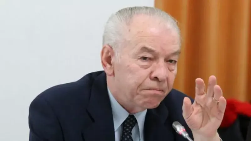 Pensii parlamentare recuperate: Mădălin Voicu - 9.200 lei/lună, Văcăroiu - 5.000 lei, Sârbu - 5.600  / Fanatik