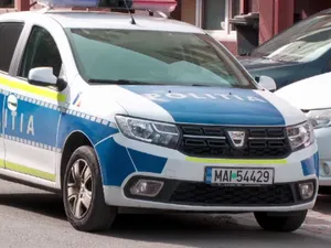 Foto: Autospeciala de poliție a fost distrusă de doi bărbați în Argeș Sursa: captură video PROTV