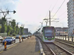 Accident în Capitală. Două tramvaie s-au ciocnit frontal. Doi călători au fost răniți - Foto: Facebook / Societatea de Transport București STB SA