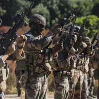 Militarii ucraineni din Legiunea Străină Franceză se întorc, acasă, pentru a-și apăra patria