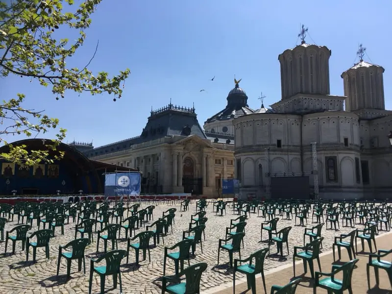 Aproximativ 600 de persoane vor avea acces la Slujba de Înviere de la Patriarhie, anunță Jandarmeria/FOTO: Facebook/Patriarhia Română