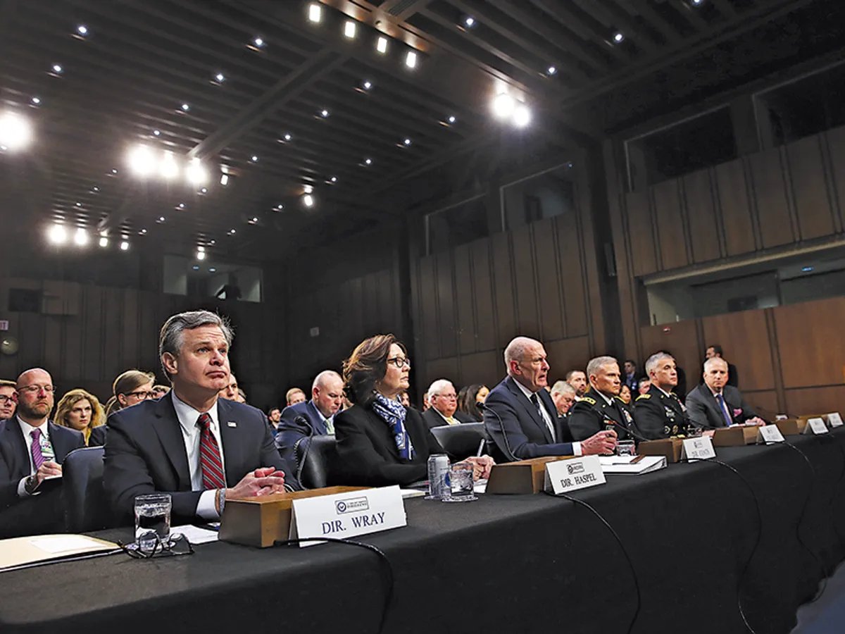 Directorul FBI Christopher Wray, directorul CIA Gina Haspel și alți oficiali sunt audiați de Comitetul de Informații din Senat cu privire la securitatea cibernetică și alte amenințări