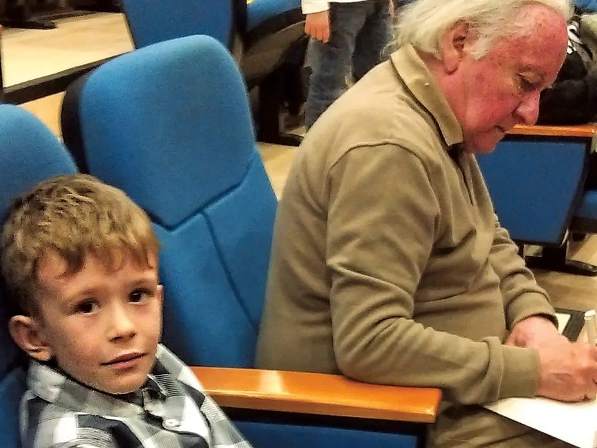 BUCURIE Alături de marele maestru Florin Gheorghiu, din mâna căruia a obținut cel mai important trofeu de până acum