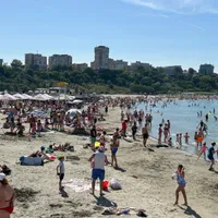 O româncă riscă să facă închisoare după ce a mușcat un copil pe plajă. Motivul? Copilul a stropit-o - Foto: Arhiva / imagine rol ilustratov