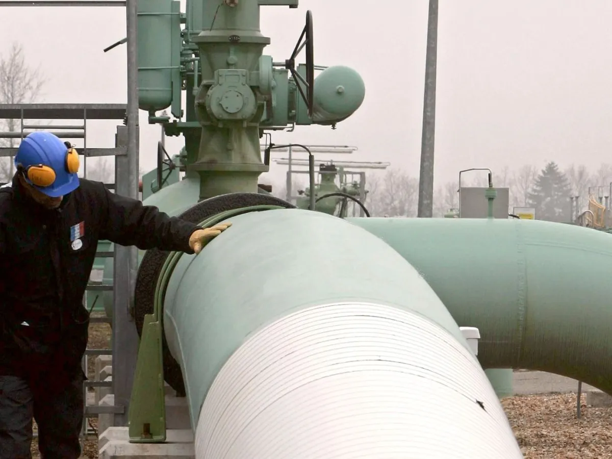 Inspectorii de gardă francezi verifică securitatea unei conducte de gaze GdF - Foto: Profimedia Images