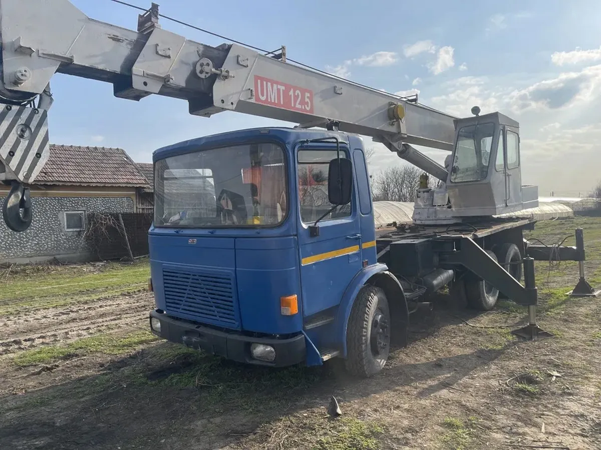 Automacaralele care au construit România în anii 1970-1980 încă își fac treaba. Costă și 15.000 € una bună