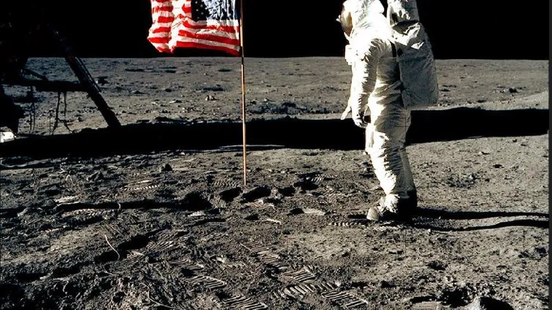 Astronaut NASA pe Luna-Foto: captura youtube