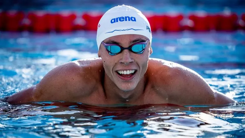Popovici a luat aurul în proba de 200 m liber la Memorialul Marek Petrusewicz. Locul 5, la 50 m - Foto: Facebook/David Popovici