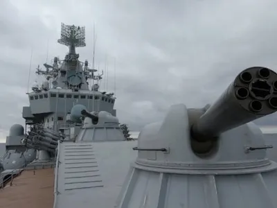 Una dintre cele mai mari țări din lume a trimis nave de război pentru a-și proteja petrolierele în Strâmtoarea Ormuz