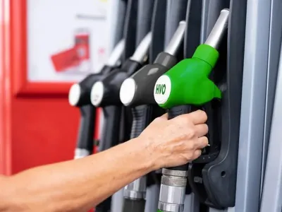 Motorina eco, HVO, făcută din uleiuri vechi și reziduuri de pește - Foto: vivaenergy.com.au