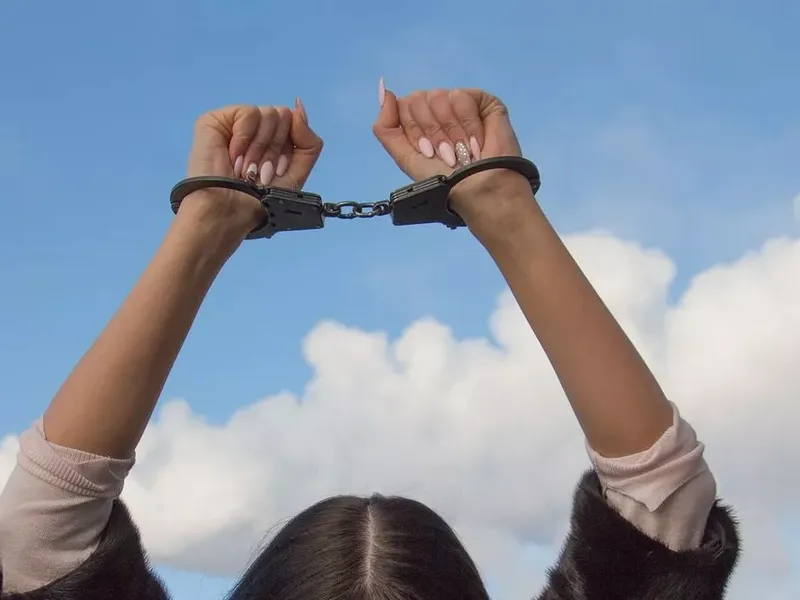 O tânără a fost acuzată de omor după ce și-a jelit părinții pe internet. Cum a fost posibil? - Foto: Arhivă (imagine cu rol ilustrativ)