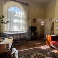 Cum arată o garsonieră de 185.000 € din Cluj? E „vintage”, cu pereții scorojiți și crăpați - Foto: Storia/stiridecluj.ro