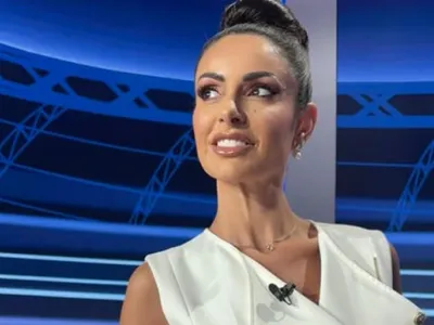 Italienii au văzut ce i-a spus Cristi Chivu în direct Monicăi și au exclamat: ”Gafă senzațională! A confirmat relația”