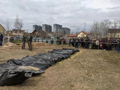 Soldații ruși au ucis cu sânge rece mii de civili în Ucraina/ FOTO: Twitter