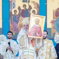 Patriarhul Bisericii Ortodoxe Române, Daniel, a elogiat, la ceremonia de proclamare a Sfintei Cuvioase Teofana Basarab, desfăşurată la Altarul de vară al Catedralei Patriarhale, evlavia acestei femei sfinte Foto: Basilica.ro