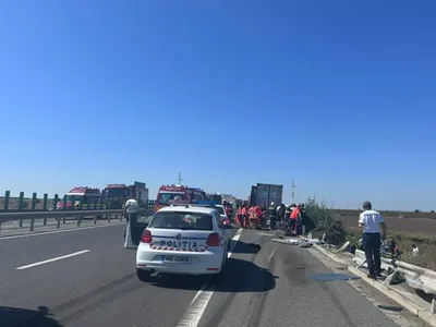 Accident fatal pe Autostrada A4 cu 12 victime. O persoană a decedat. SMURD-ul trimite elicopterul - Foto: ISU Constanța