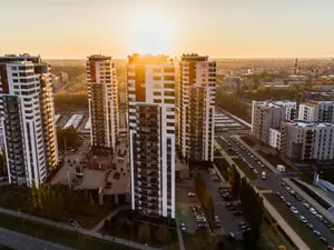 Alex Milcev, EY România: E rândul proprietăţilor, după creşterea taxării consumului și investiţiilor - Foto: Pexels/Aleksejs Bergmanis