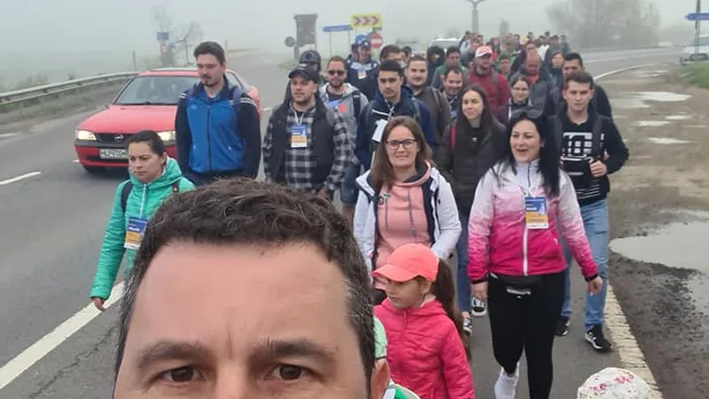 Tanczos Barna, la pelerinaj. Sursă imagine: Facebook