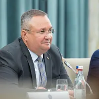 Ciucă: Stema şi imnul reprezintă simbolurile naţionale de respect, demnitate şi onoare/ Facebook