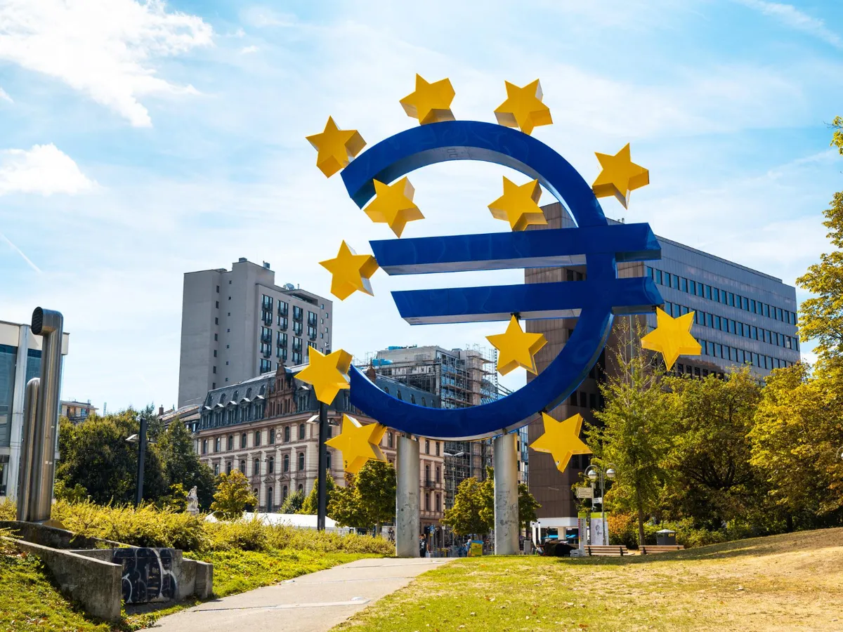 Foto: Pensiile magistraților trebuie tăiate Sursa : Freepik