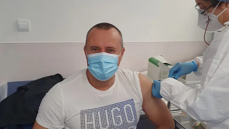 Un primar din Călărași a sărit peste rând și s-a vaccinat împotriva COVID în etapa dedicată medicilor/FOTO: Facebook