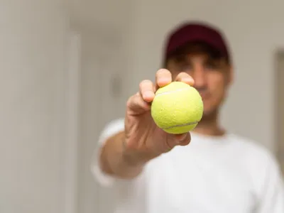 Motivul pentru care oamenii pun mingi de tenis pe bila de la remorcă. Te scapă de rugină? - Foto: Freepik (Imagine cu rol ilustrativ)