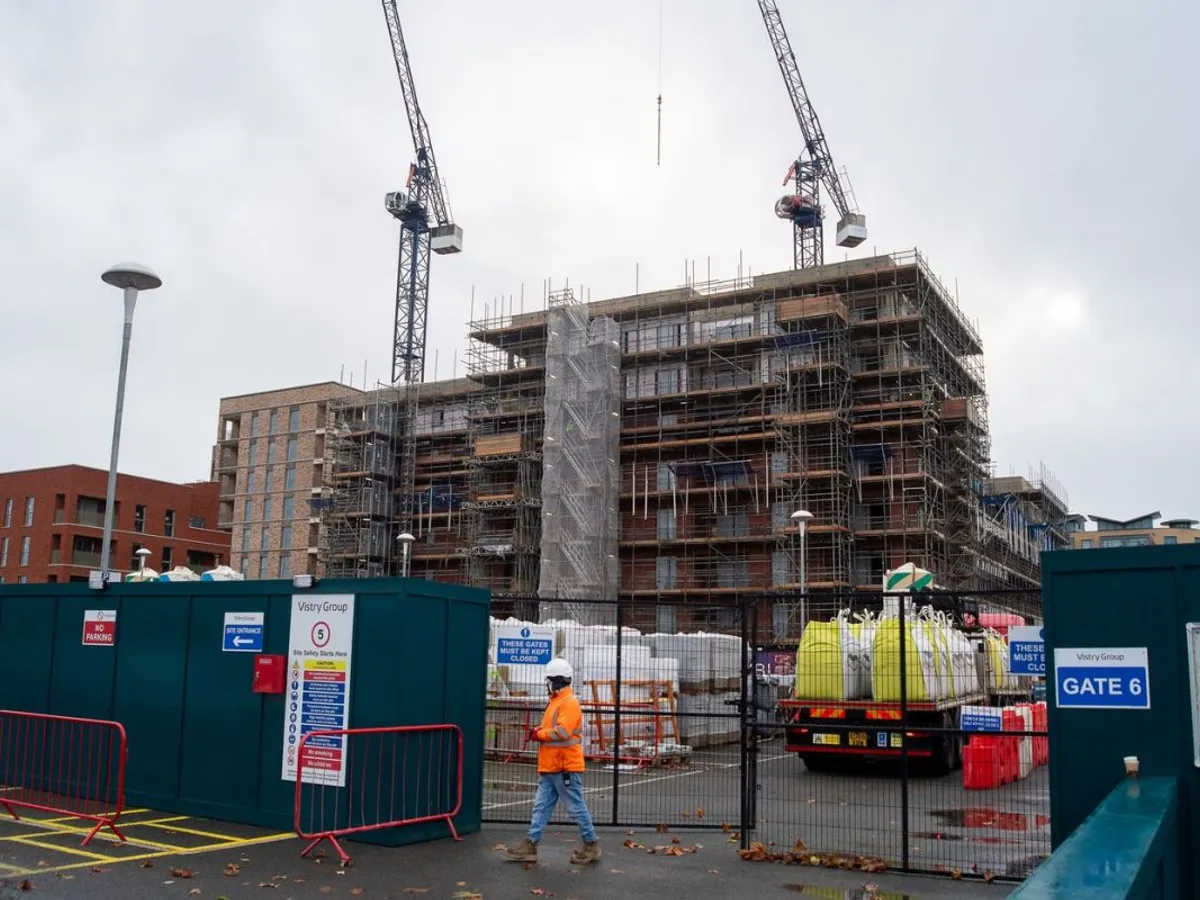 Blocuri în construcţie în Berkshire, UK - Foto: Profimedia Images