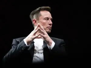 Ce teste face Elon Musk în România pentru schimbarea unei reglementări globale