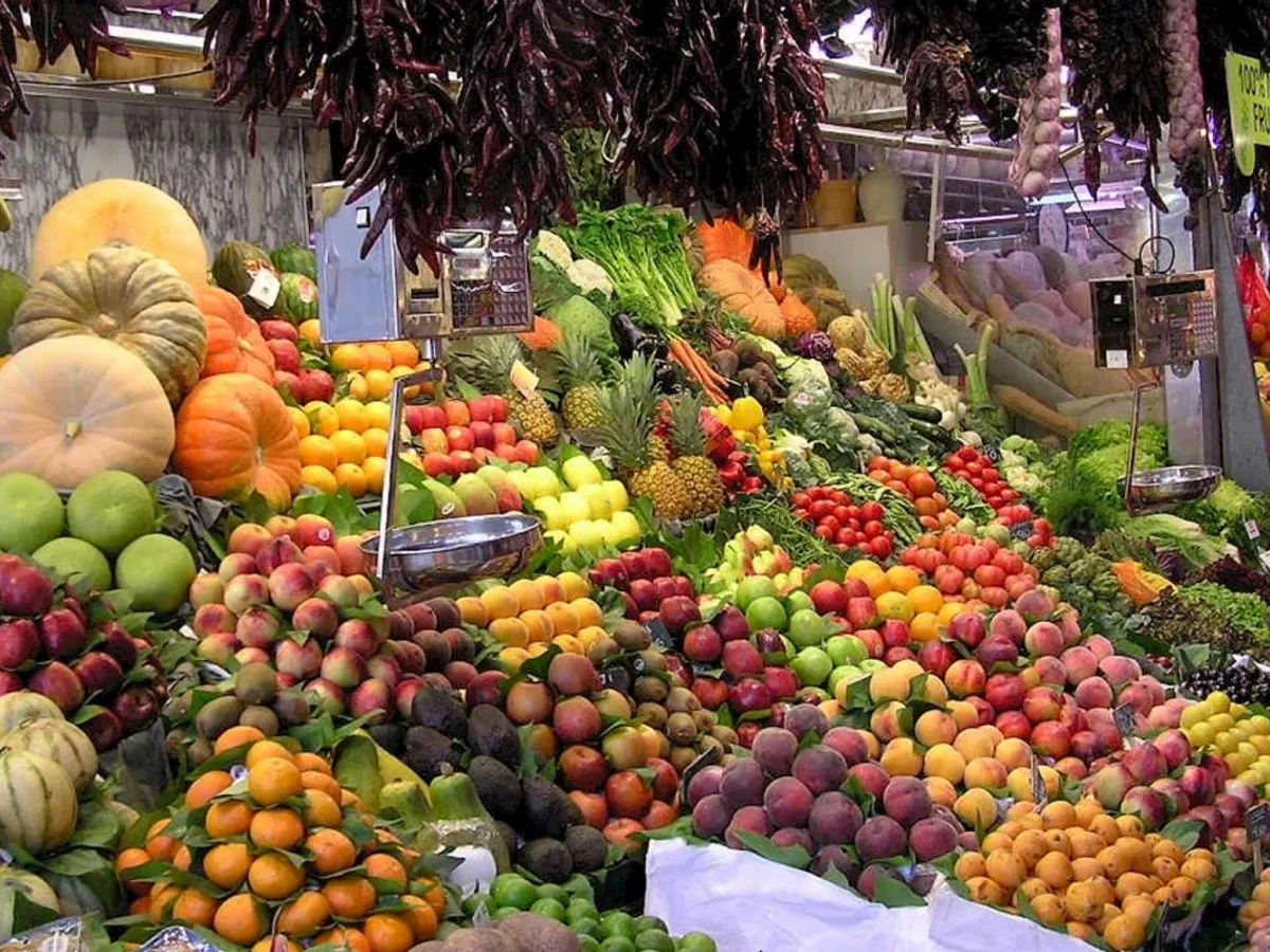 Piaţă de legume şi fructe - Foto: Public Domain Pictures/Jean Beaufort/CC0