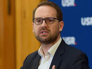 Vicepreşedintele USR Dominic Fritz, pe 10 aprilie, în conferinţă de presă - Foto: Profimedia Images