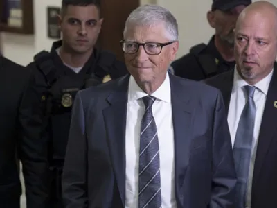 Bill Gates regretă relaţia cu Jeffrey Epstein și spune că ar fi fost șantajat de el. „Nu a avut succes”