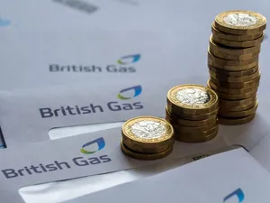 Guvernul de la Londra a decis plafonarea preţului angro la gaze şi electricitate pentru companii. / Foto: Profimedia